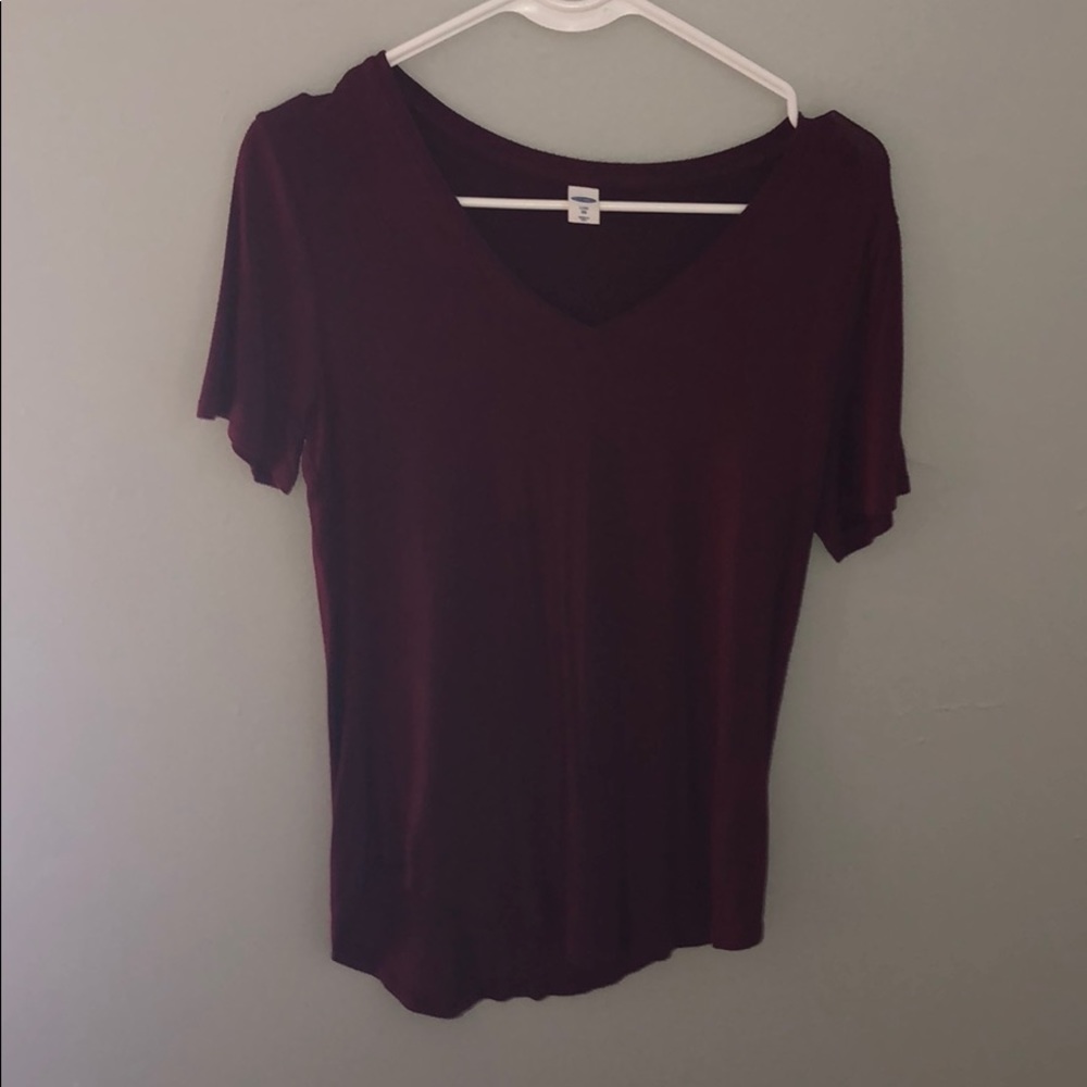 burgundy t-shirt